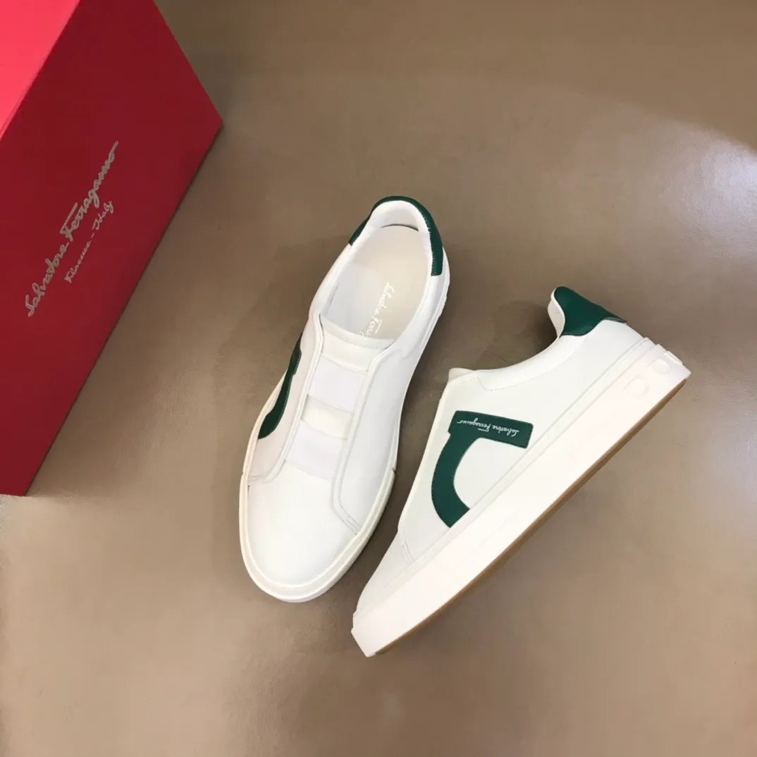 p400【Salvatore Ferraga**】New men's low-top casual shoes! Top-quality cow products, original lasts, made of imported cowhide, first-class texture, first-layer sheepskin lining! Original outsole! The details are exquisite and the style is versatile and upscale! Decorated with a three-dimensional Gancini logo, the back of the tongue and lace-up piping add a pop of color. The high-tech sole features a holographic pattern and Gancini details, making it ideal for a practical yet stylish everyday look. Code number 38-44 (45 can be customized)